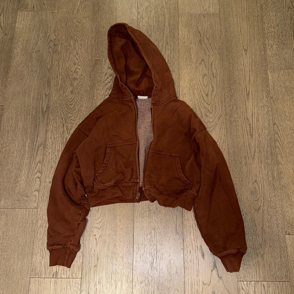 Aritzia- Zip up sweater